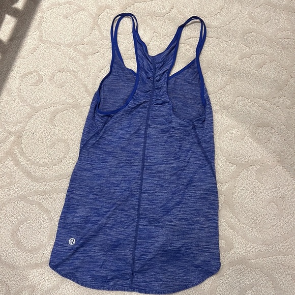 Lulu workout top - Picture 2 of 2